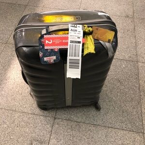 Meet your Posher, Qasim